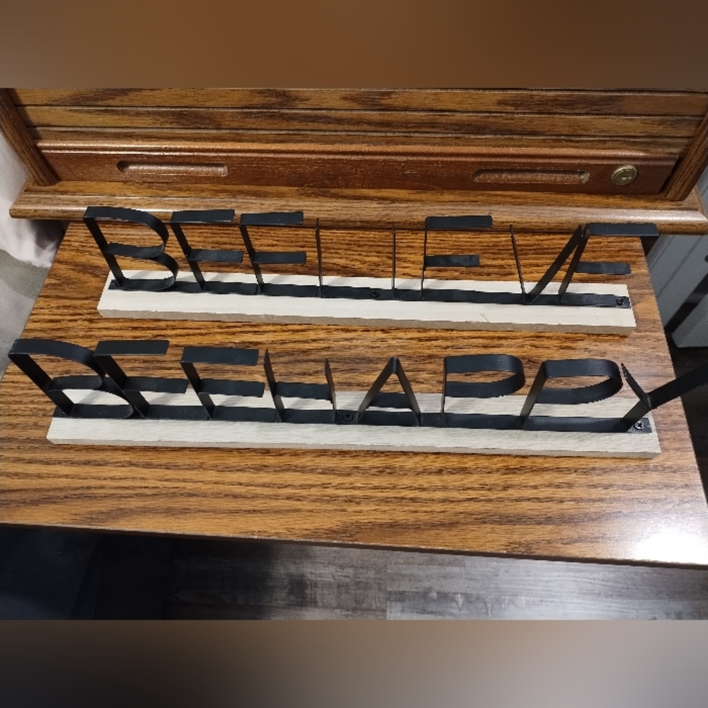 🟢3/$11 Wood and Metal Decorative Signs